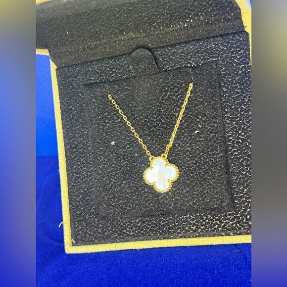 Gold and White Clover Pendant Necklace - Picture 10 of 10